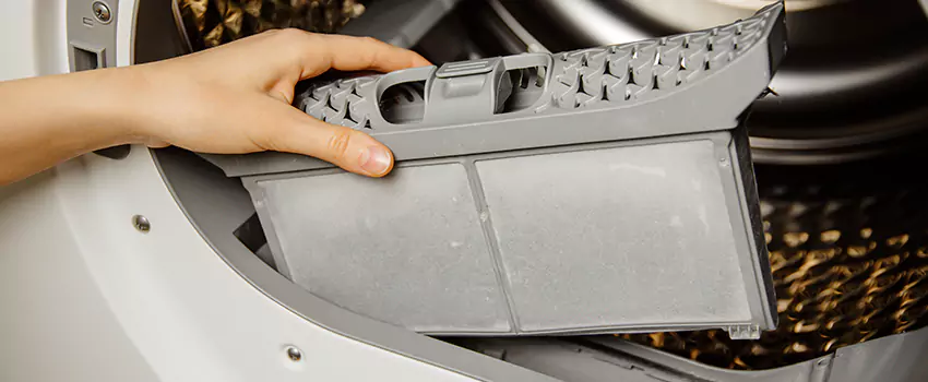 Signs Of A Clogged Dryer Lint Trap in Parkland, Washington